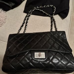 Chanel Washed Lambskin Quilted Jumbo Hybrid Reissu